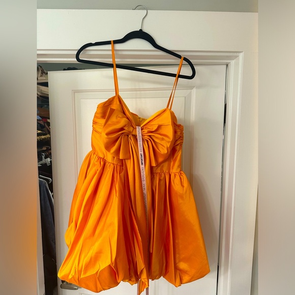 Mac Duggal Women's Spaghetti Strap Balloon Style Mini Dress- Size 10 - Picture 3 of 4